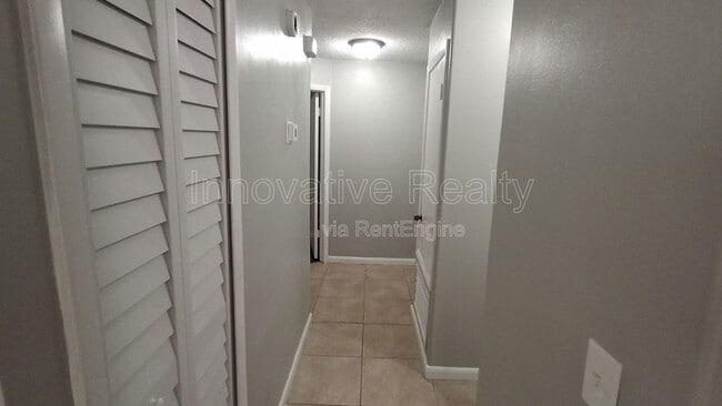 Building Photo - 4720 Lighthouse Cir