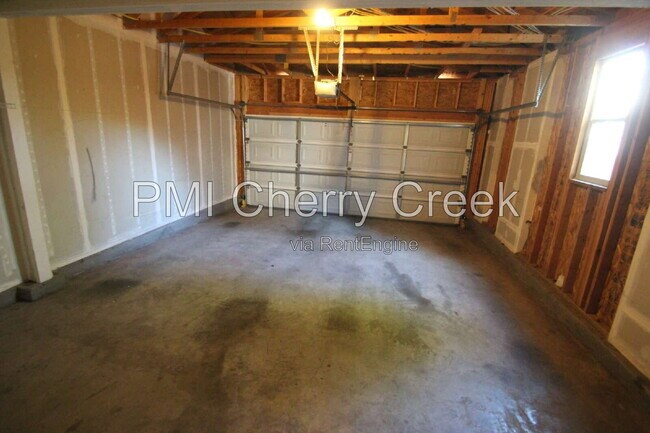 Building Photo - 6385 S Xanadu Way