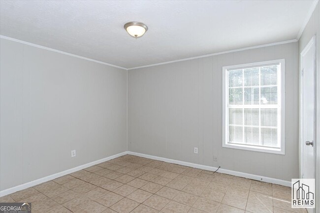 Building Photo - 1232 12th St