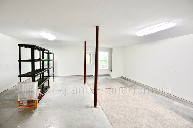 Building Photo - 1402 Hamlin Park Cir