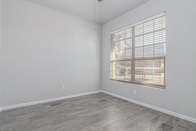 Building Photo - 819 Pentagon Rd