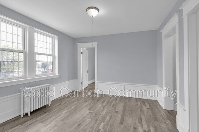Building Photo - 12 E Depew Ave