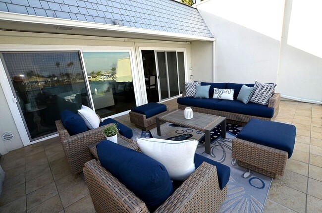 Building Photo - 3 Bedroom 2 bath Vacation Rental.