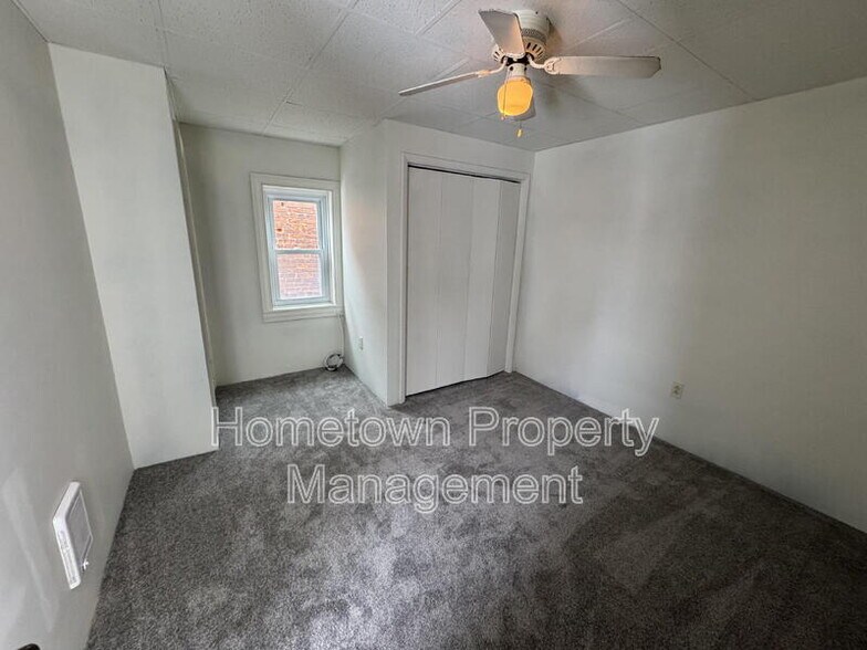 Building Photo - 1109 E Philadelphia St