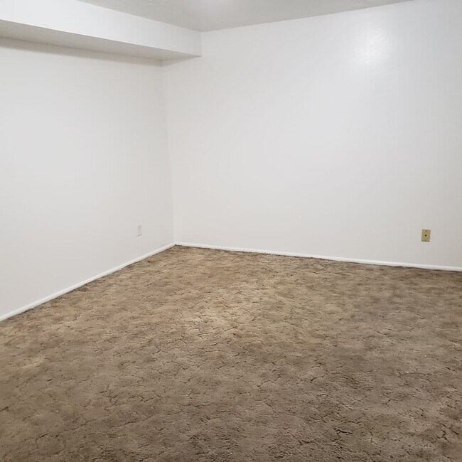 Building Photo - 1B/1B Pet Friendly Apartment South of BYU