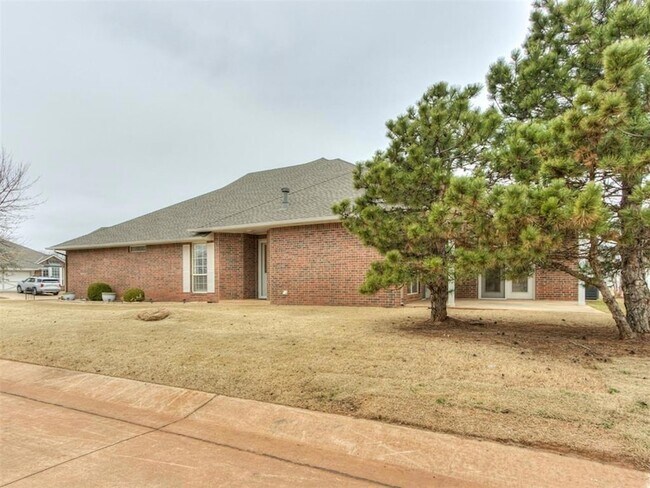 Building Photo - 15400 Swallowtail Rd