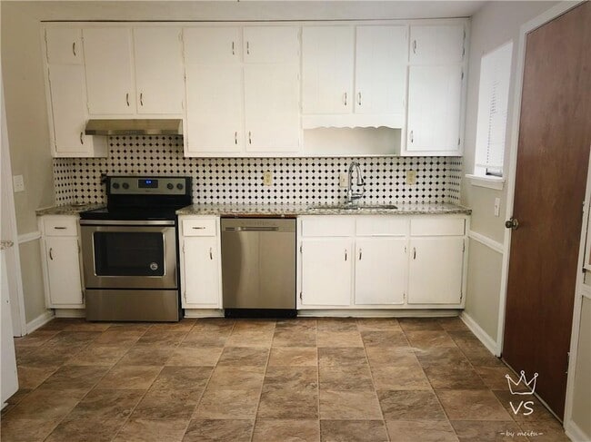 Building Photo - 3733 Tree Bark Ln SW
