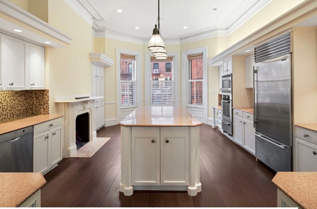 Building Photo - 345 Beacon St