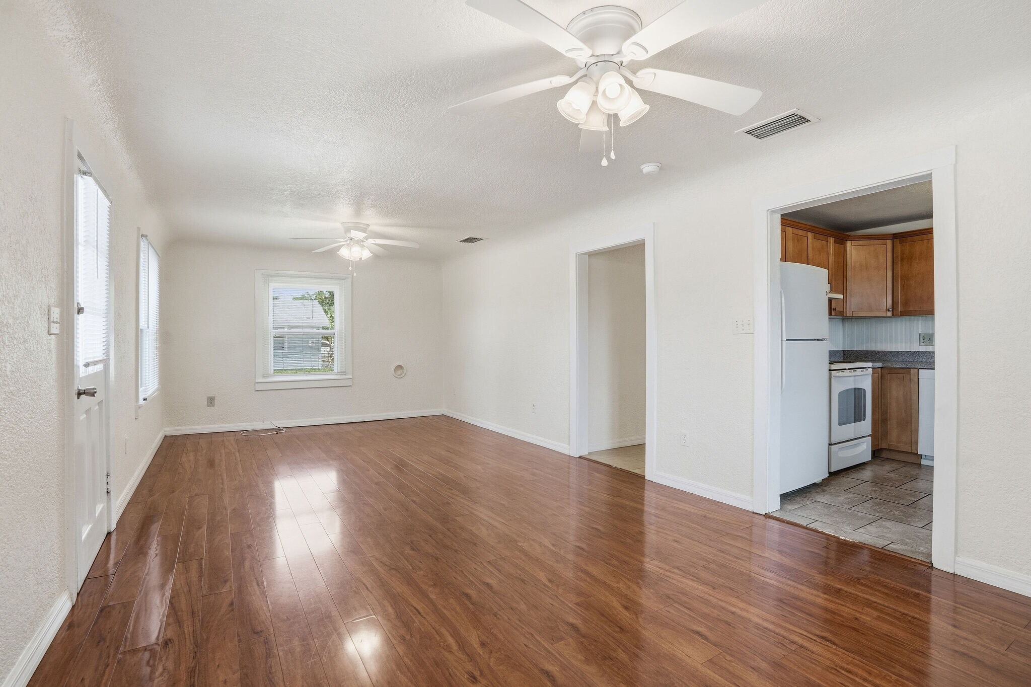 Building Photo - 409 Lebeau St