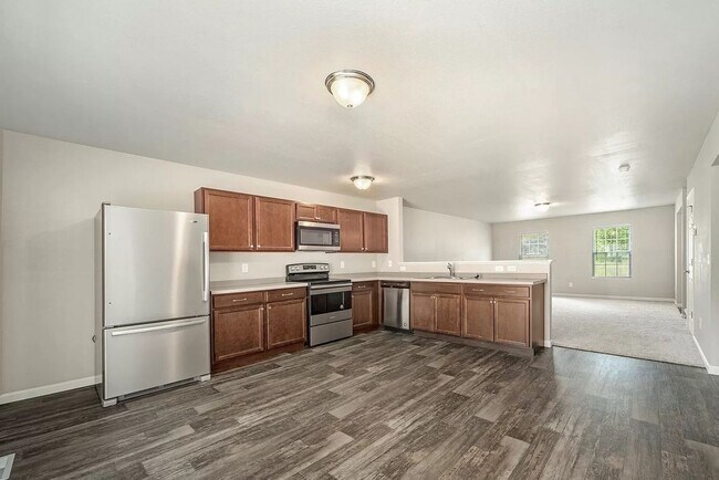 Building Photo - Incredible Value!