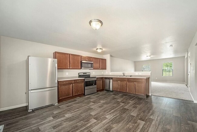 Building Photo - Newer Home in Howell for Lease