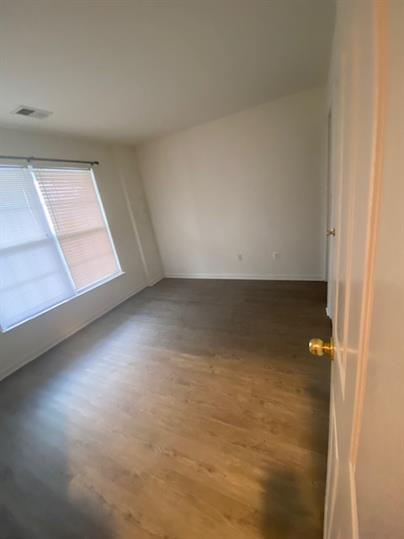 Building Photo - Move In Special- 1/2 month off first full month with move in by 4/1/2026 Pet Friendly- Now Availa...