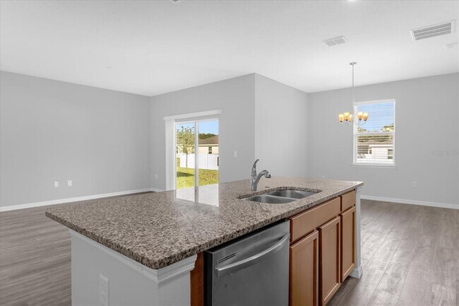 Building Photo - 3420 Curlew Ave