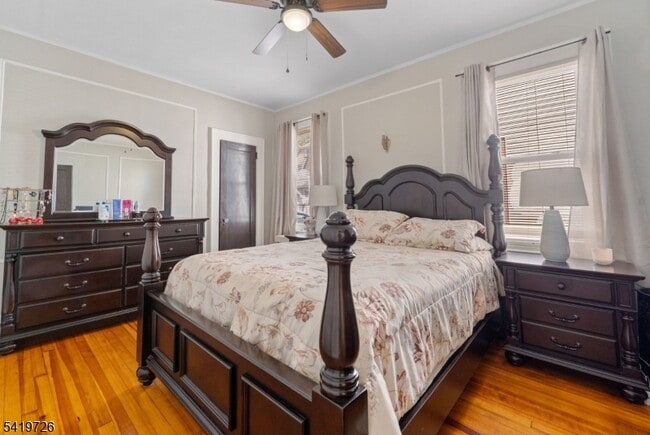 Building Photo - 144 Bellevue St