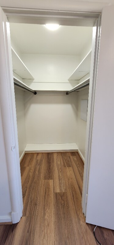 Building Photo - 1001 Orchard Way