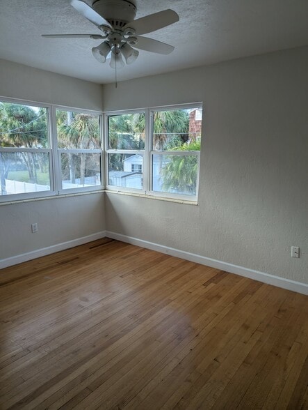 Building Photo - 2706 Pass a Grille Way