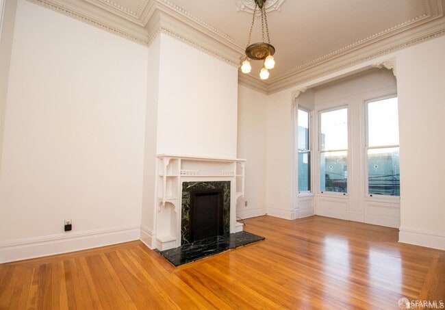 Building Photo - 923 Treat Ave