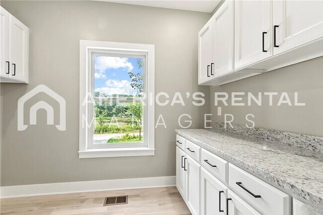 Building Photo - Spacious New Construction on 1.3 Acres!