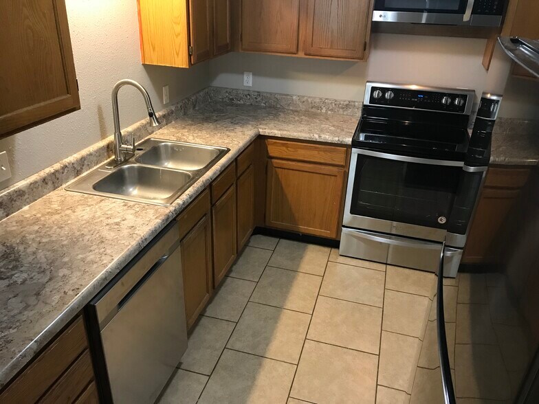 Kitchen - 1382 N Dawn Dr
