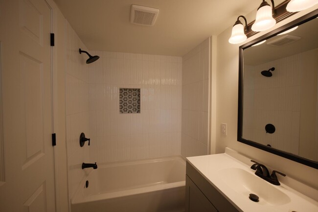 Building Photo - 4313 Wallace St