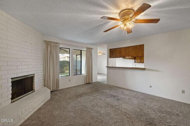 Building Photo - 5909 Sunny Palms Ave