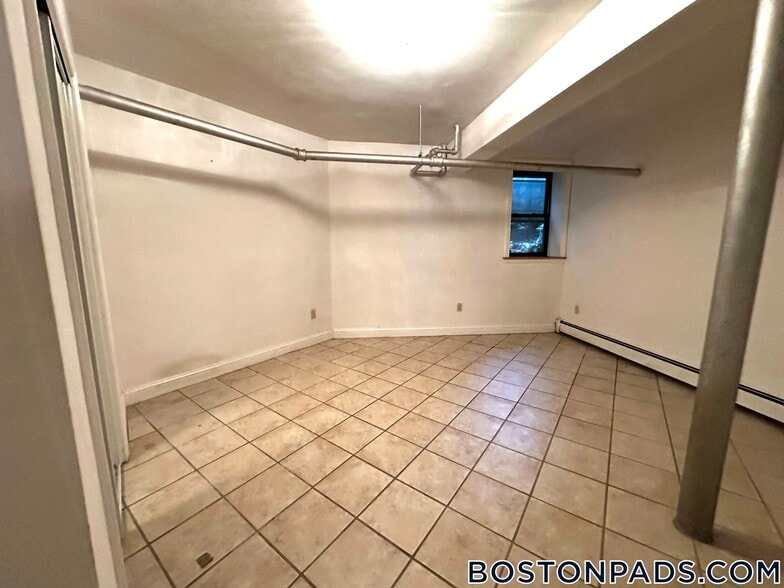 Building Photo - 35 Cummings Rd