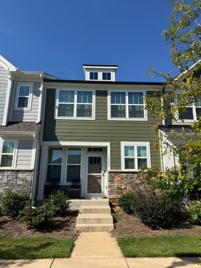 Building Photo - 1526 Cedar Tree Dr