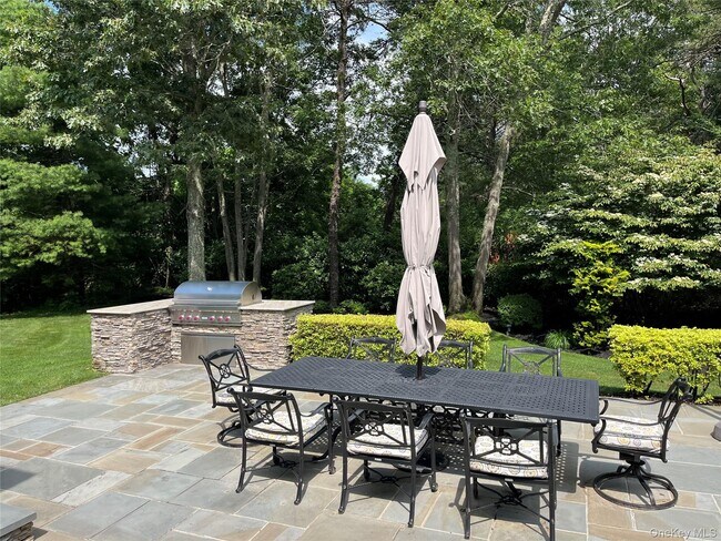 Building Photo - 3 Cherry Blossom Ln