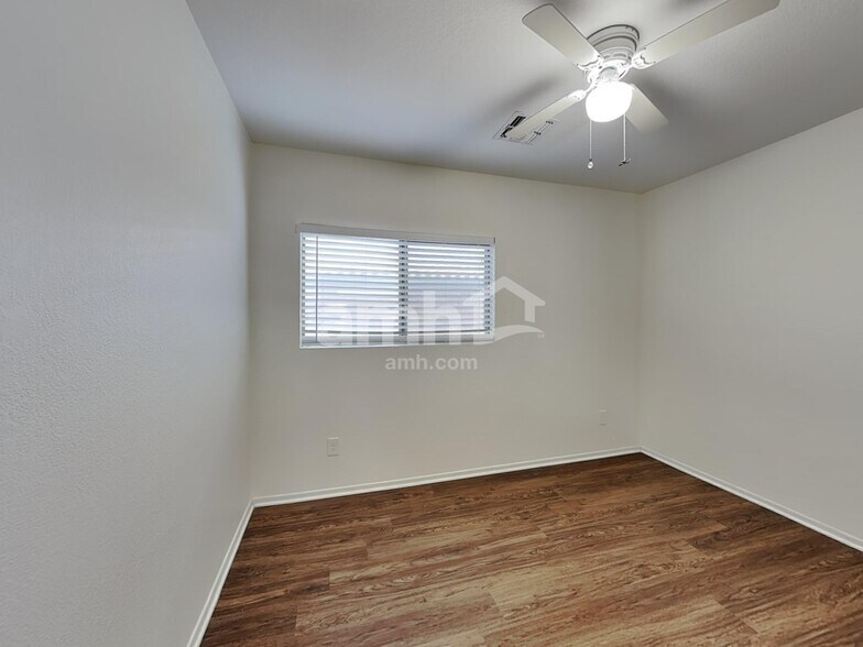 Building Photo - 3641 S Payton