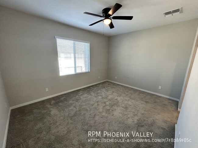 Building Photo - 3 Bed / 2.5 Bath Gilbert Townhome GATED Co...