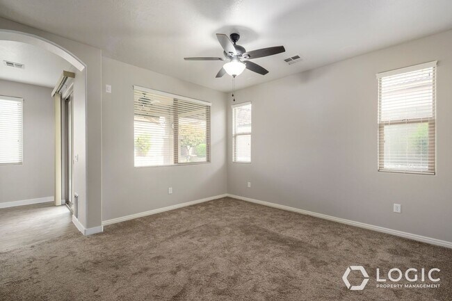 Building Photo - 2445 E White Horse Dr