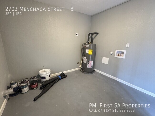 Building Photo - 2703 Menchaca St