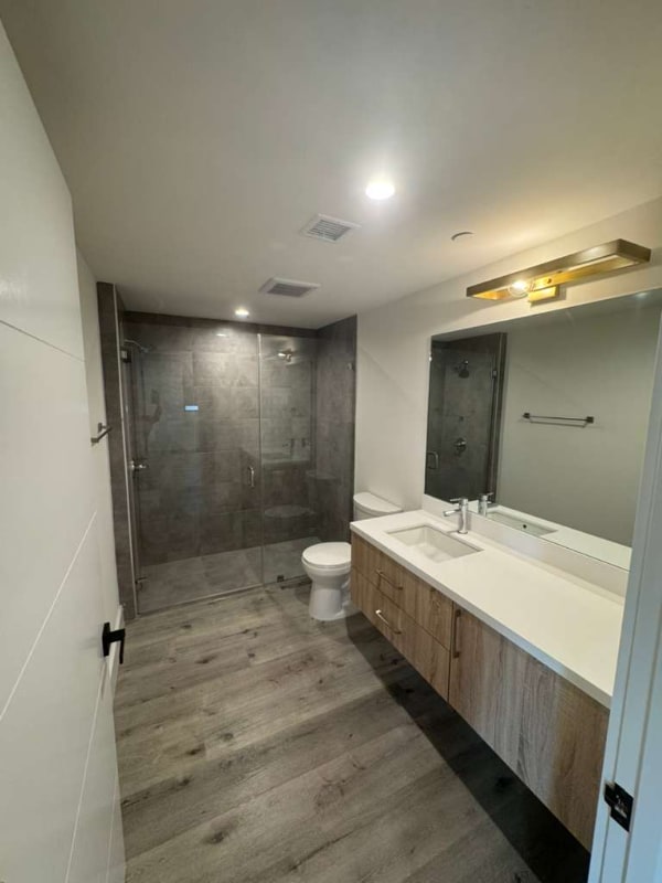 Building Photo - 5923 Laurel Canyon Blvd