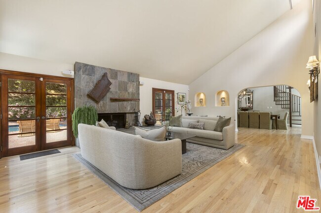 Building Photo - 3265 Mandeville Canyon Rd
