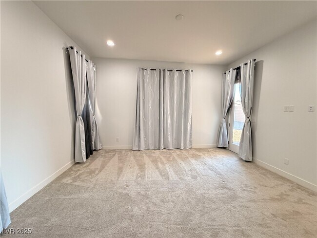 Building Photo - 724 Omaggio Pl