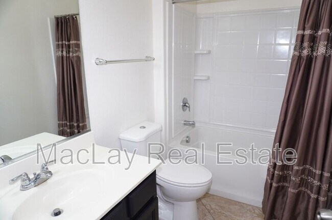 Building Photo - 3263 S Miller Dr