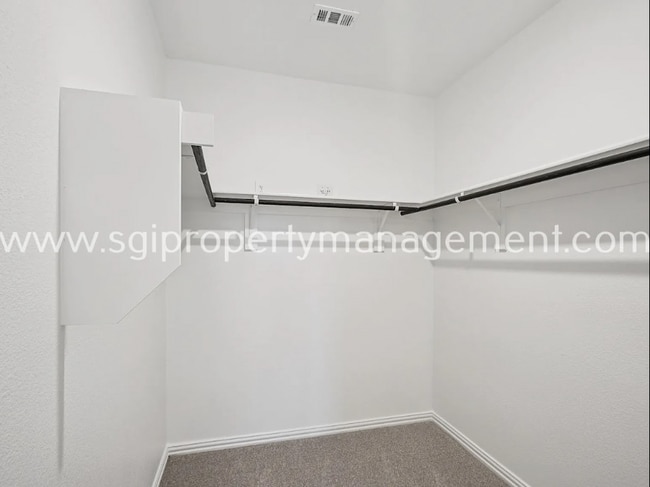 Building Photo - 522 Blanton St