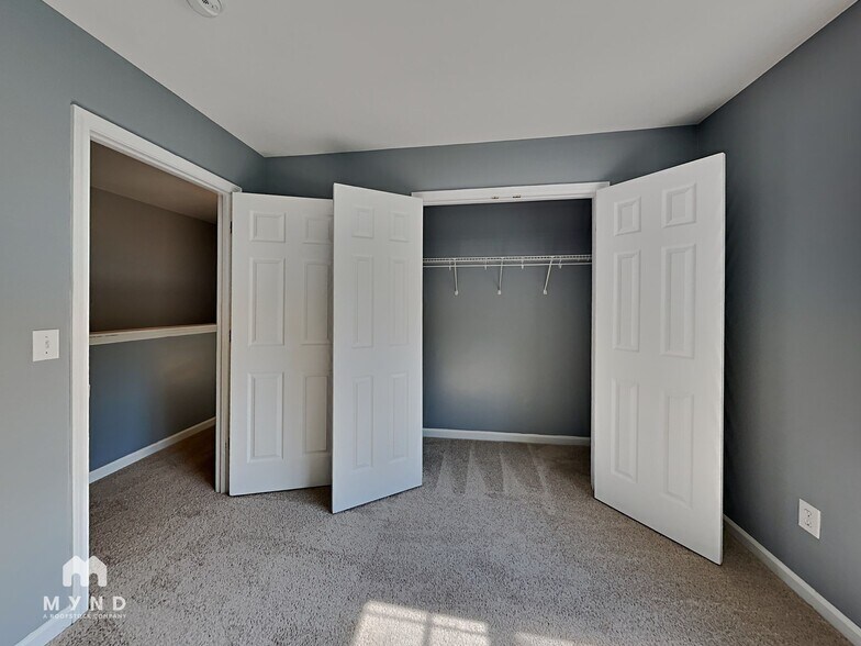 Building Photo - 3859 Pin Oak Rd