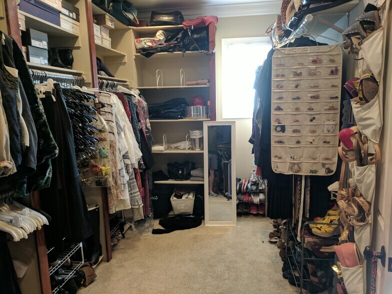 Master closet - 21 Pinnacle Peak St