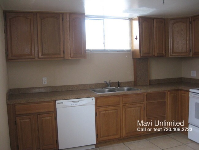 Building Photo - 2591 Pierce St