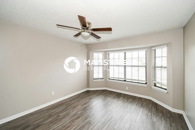 Building Photo - 3 Bedroom Pet-Friendly Home in Jacksonvill...