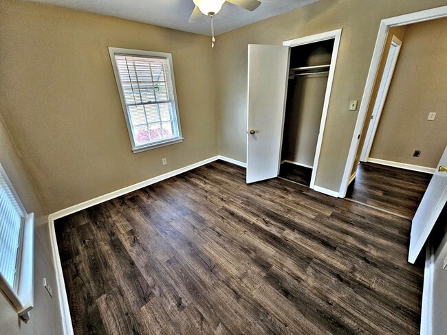 Building Photo - 3BR House - Courtland