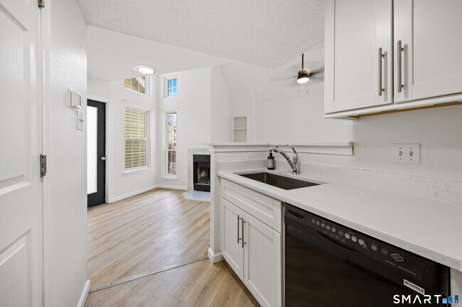 Building Photo - 299 Carriage Crossing Ln