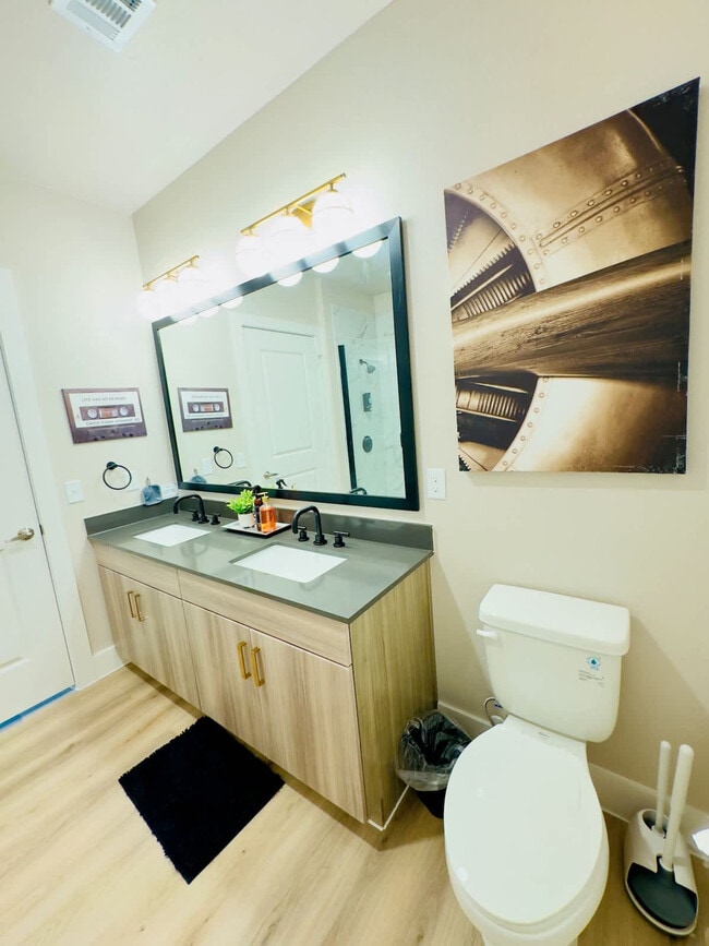 Building Photo - 12208 Tech Ridge Blvd