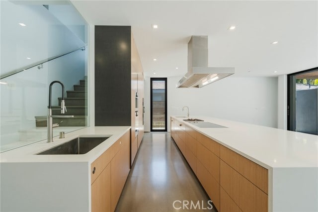 Building Photo - 762 Rosecrans Ave