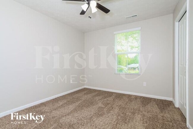 Building Photo - 1500 Winwood Dr