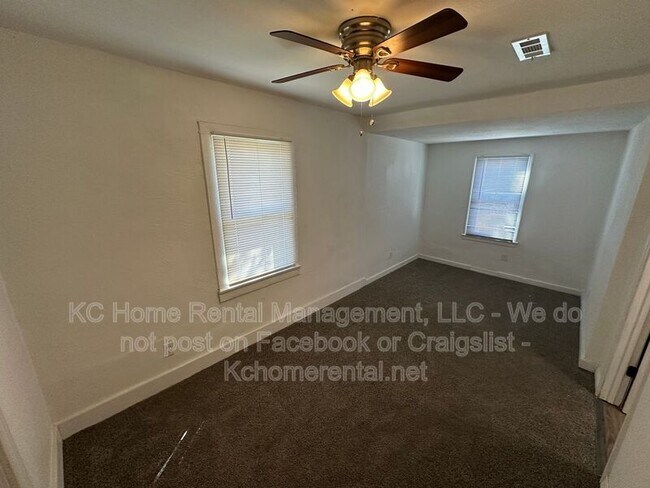 Building Photo - 2917 E 61st St