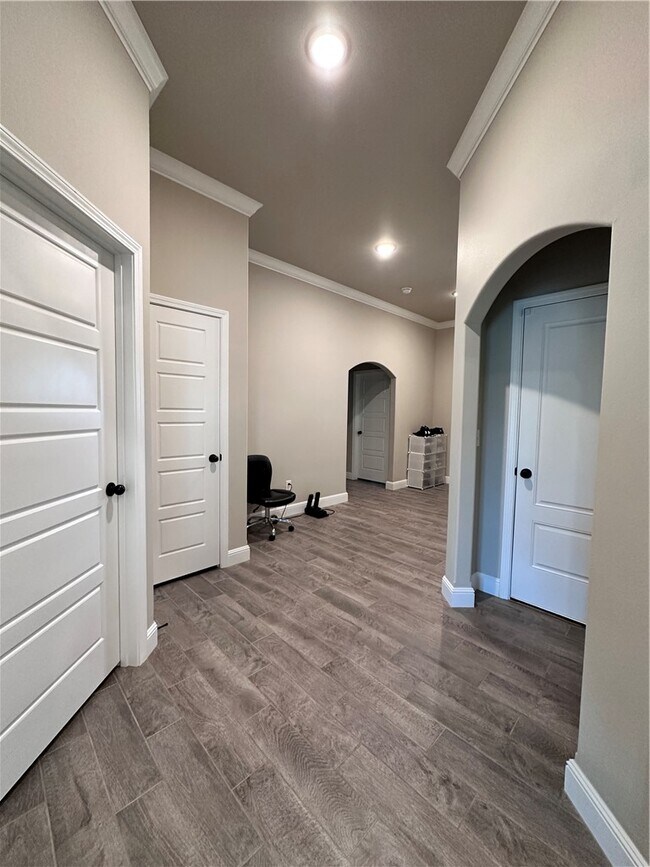 Building Photo - 1030 Winesap Dr