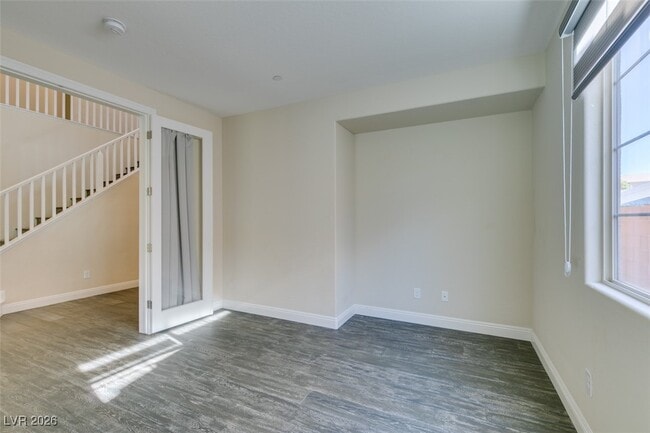 Building Photo - 2497 Birch Hollow St