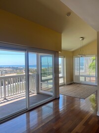 Building Photo - Views, Views, Views - Solana Beach SeaTurf...